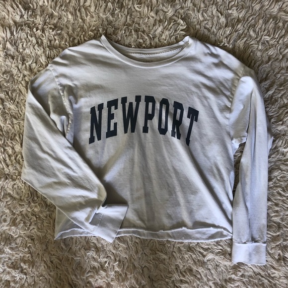 Brandy Melville Tops - Brandy Melville cropped tee